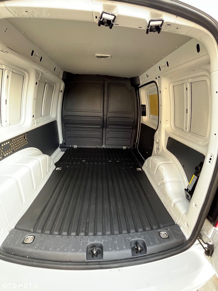 Volkswagen Caddy - 17