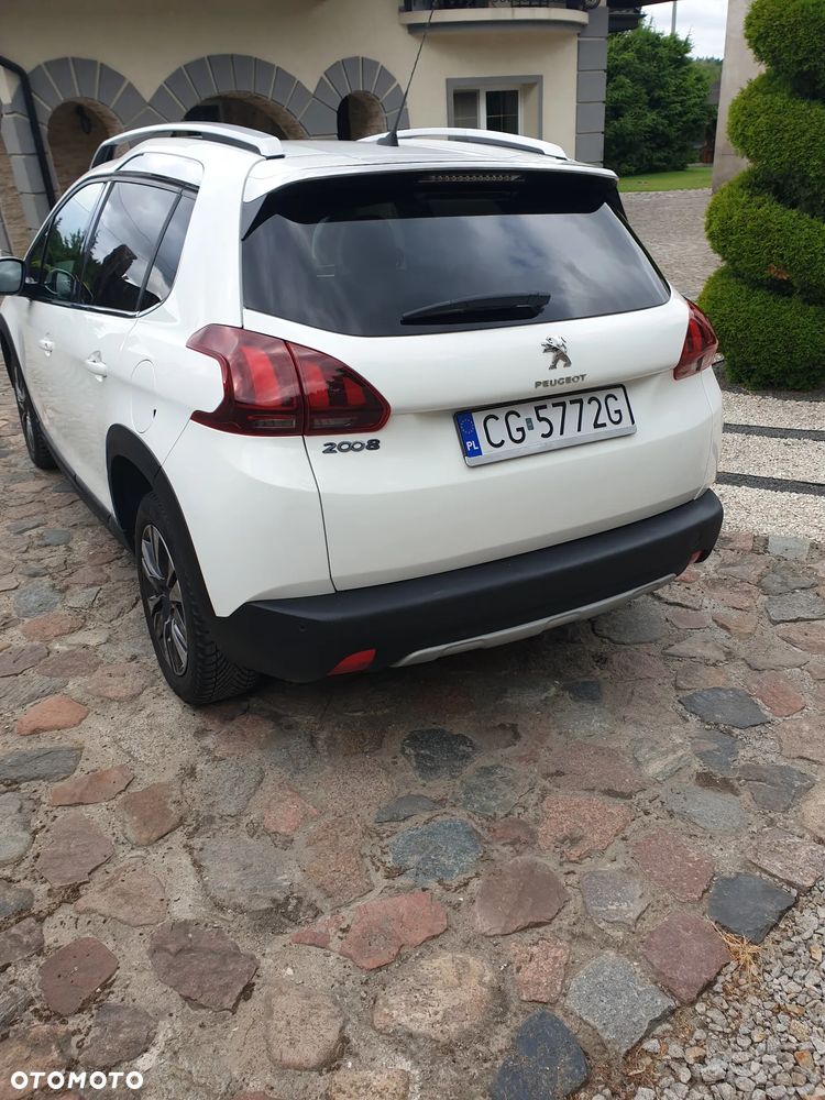 Peugeot 2008 PureTech 110 Stop&Start EAT6 Allure - 8