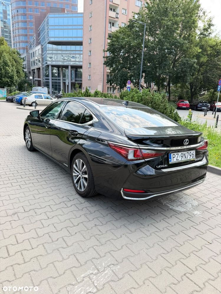 Lexus ES 300h Business Edition - 2