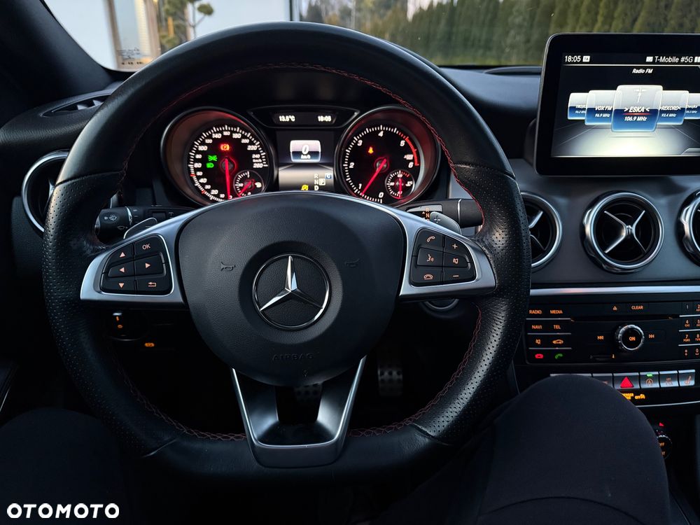 Mercedes-Benz GLA 220 d 7G-DCT AMG Line - 14