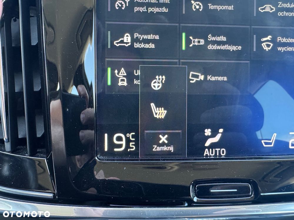 Volvo V90 D4 Momentum - 32