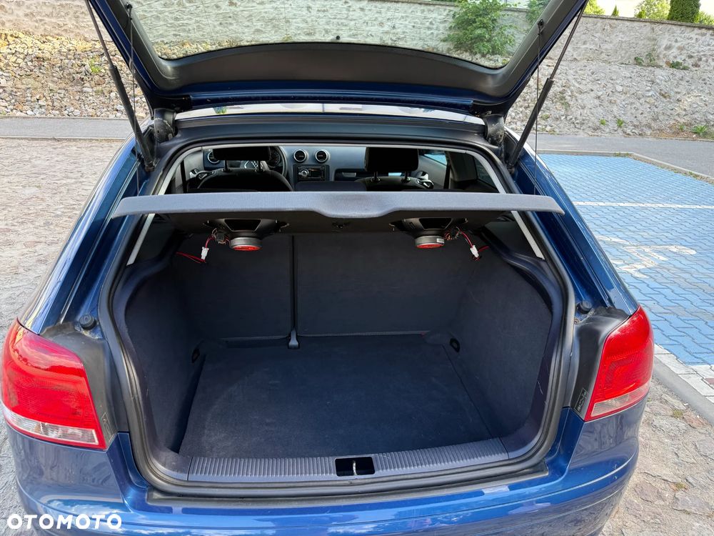 Audi A3 3-drzwiowe 1.6 Ambiente - 28