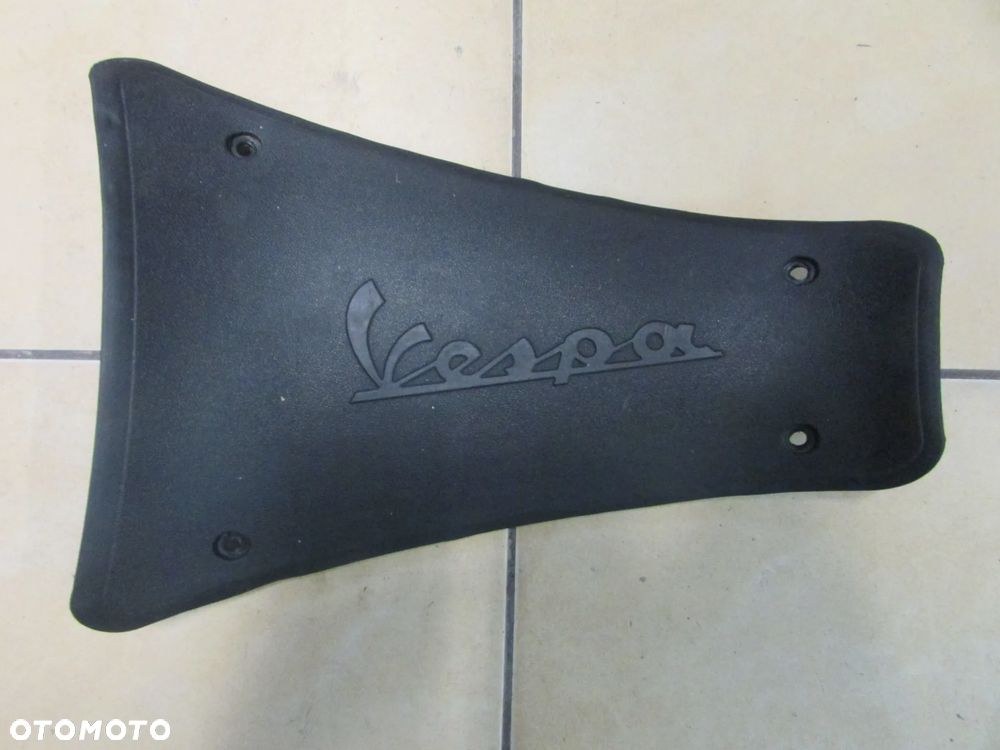 Vespa GTV 300 hpe 2024 zaślepka wypełnienie podłogi - 1