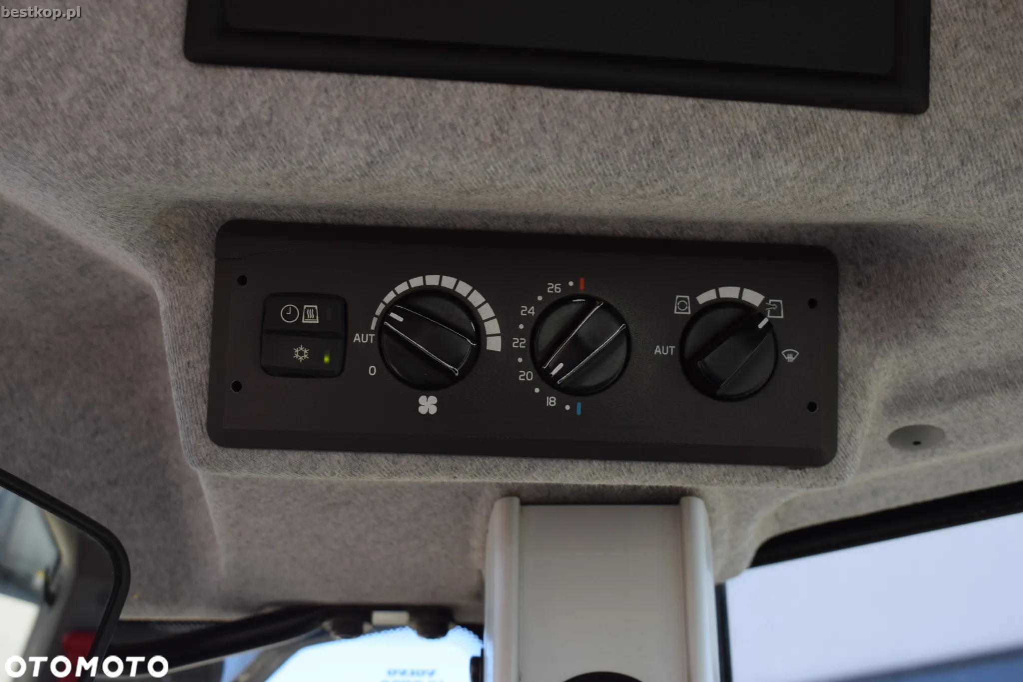 Volvo L90F - 36