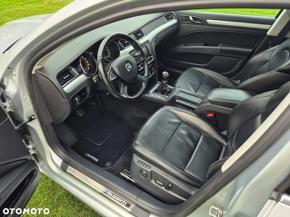 Skoda Superb 1.6 TDI Active Greenline - 14