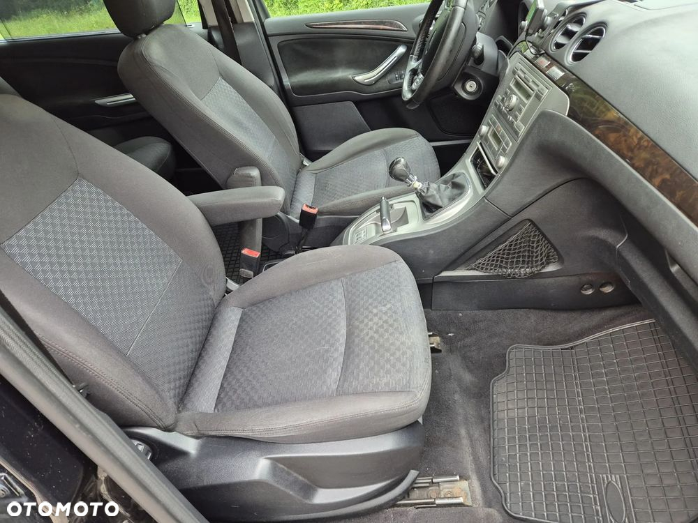 Ford Galaxy 2.0 TDCi Ghia - 21