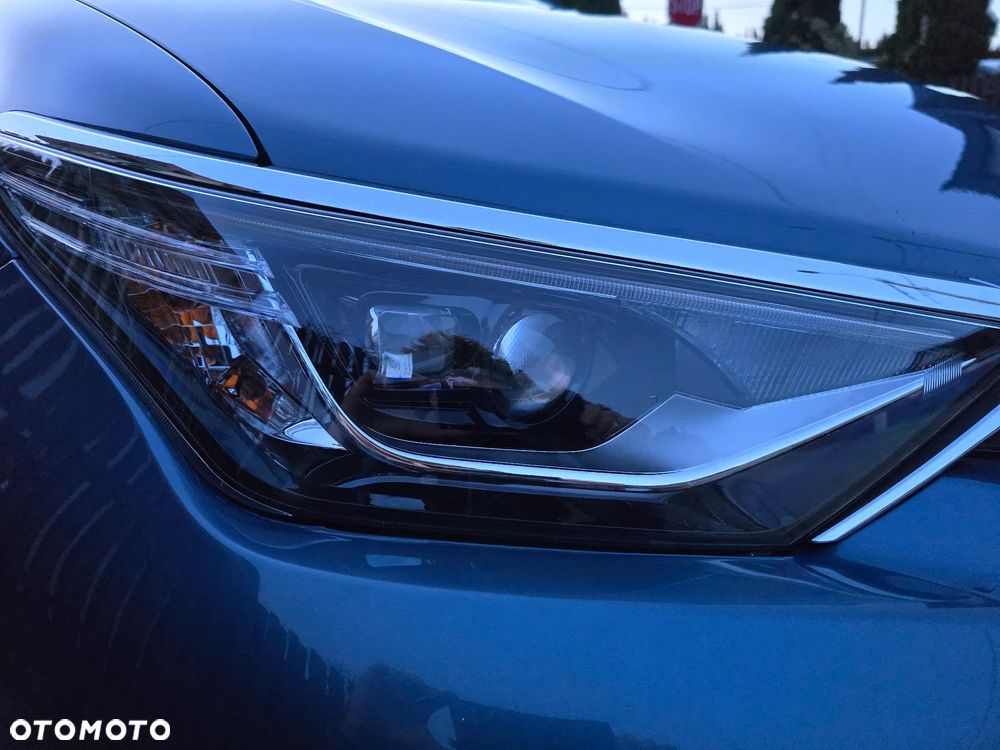 Toyota Auris 1.6 Premium Comfort - 28