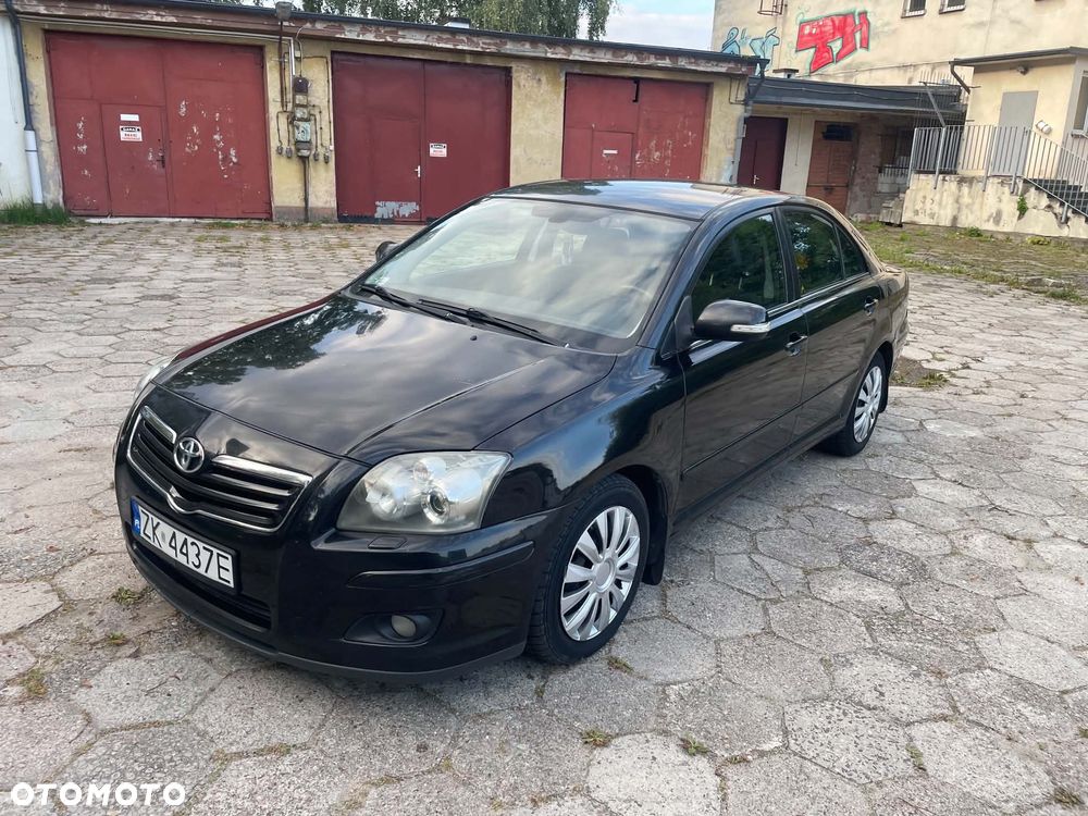 Toyota Avensis - 2