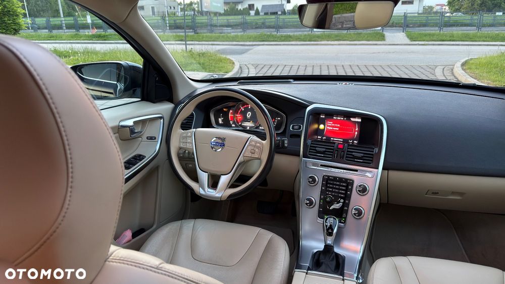 Volvo XC 60 D4 AWD Summum - 6