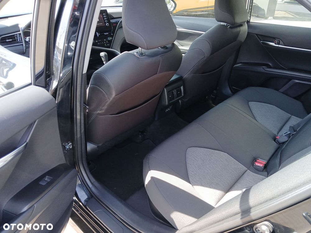 Toyota Camry 2.5 Hybrid Comfort CVT - 39