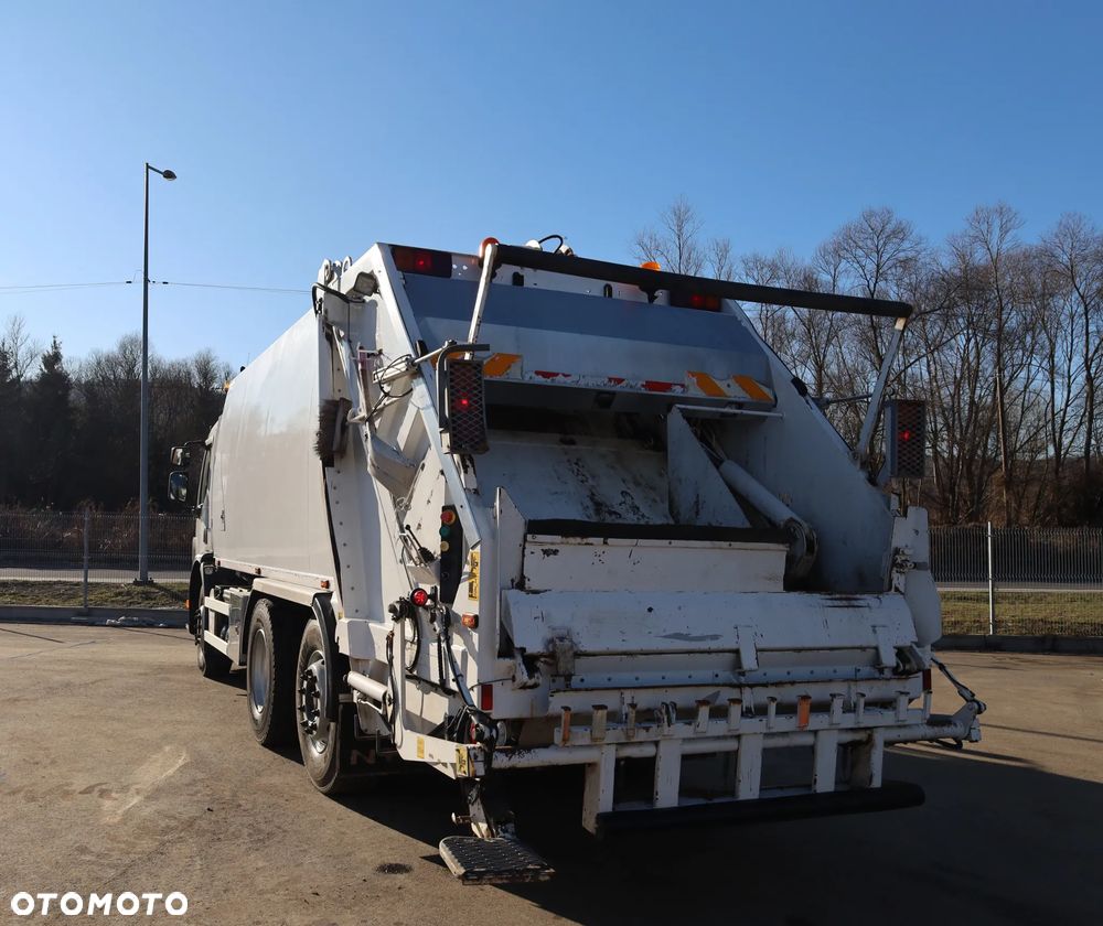 Volvo Śmieciarka VOLVO FE 340 - 11
