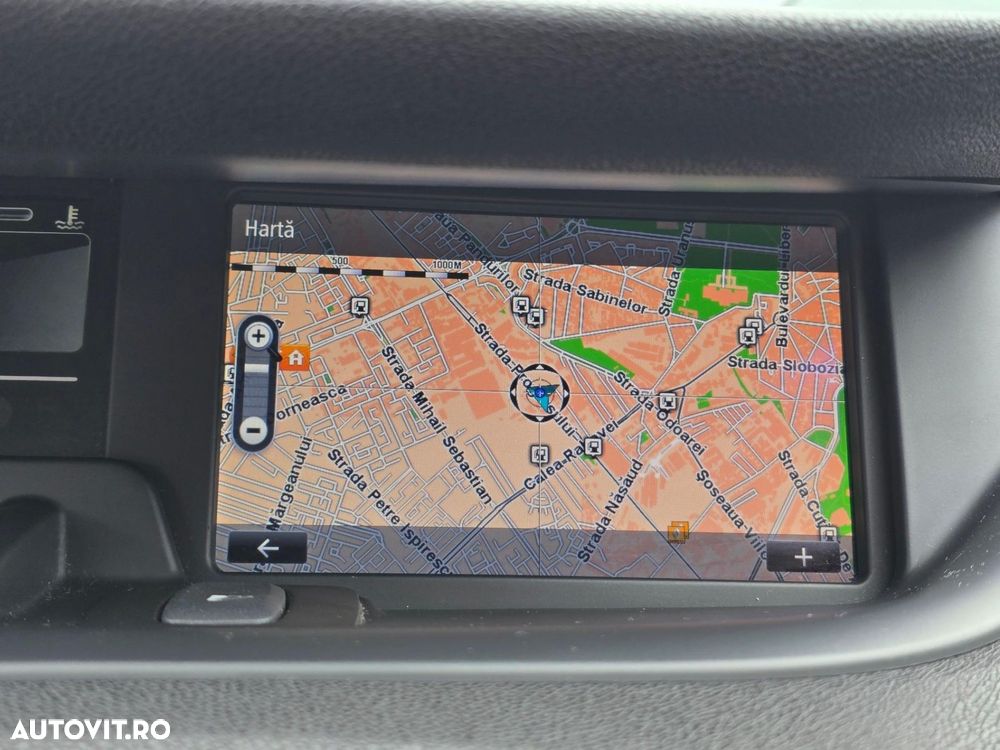 Renault Grand Scenic - 17