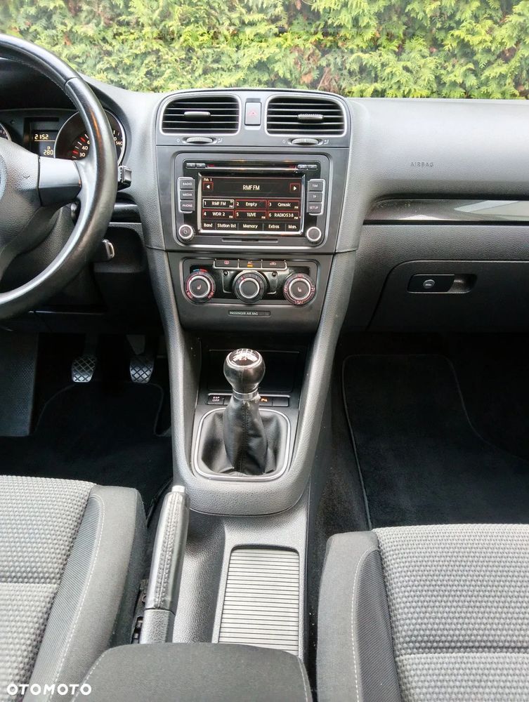 Volkswagen Golf 1.6 Comfortline - 20