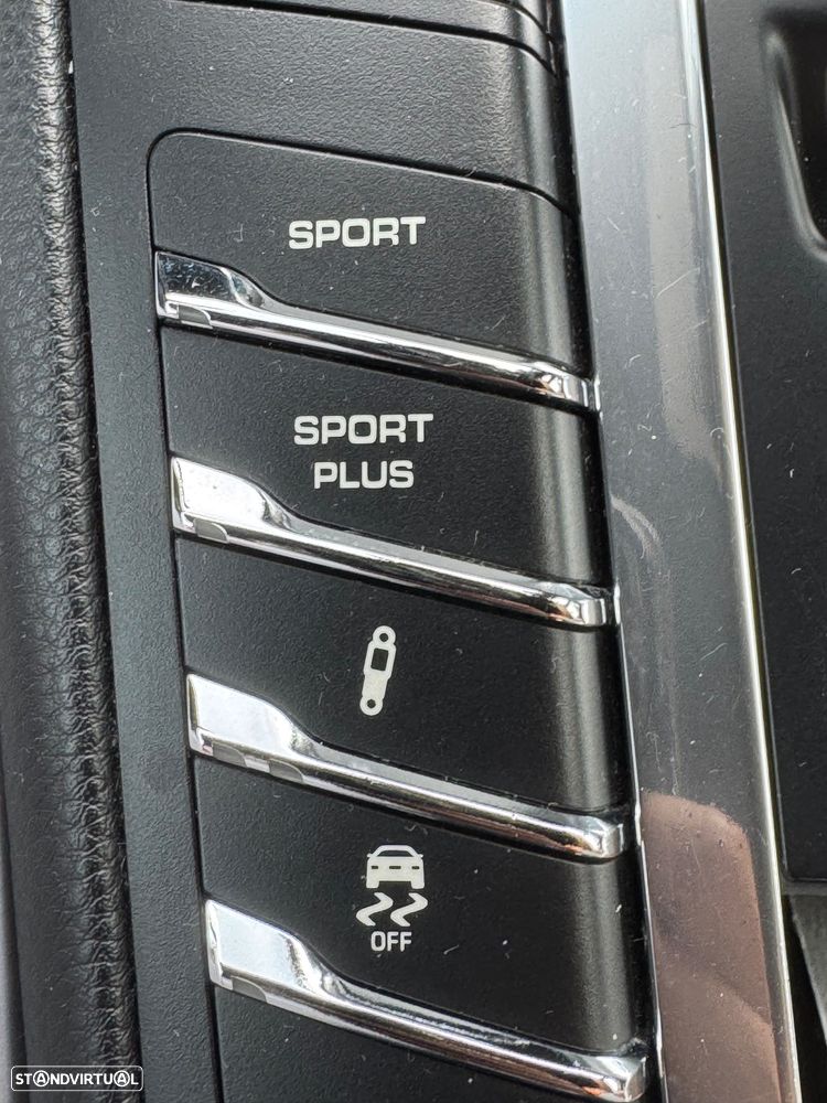 Porsche Macan 2.0T - 34