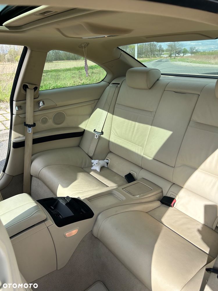 BMW Seria 3 335i - 26