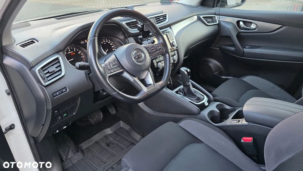 Nissan Qashqai 1.3 DIG-T N-Connecta DCT - 12