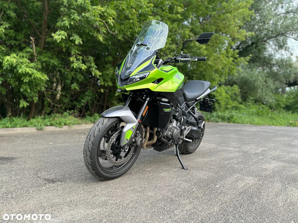 Triumph Tiger - 1