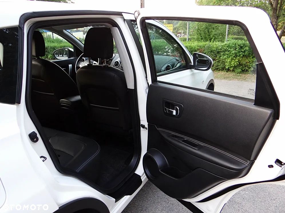 Nissan Qashqai 2.0 lounge - 30