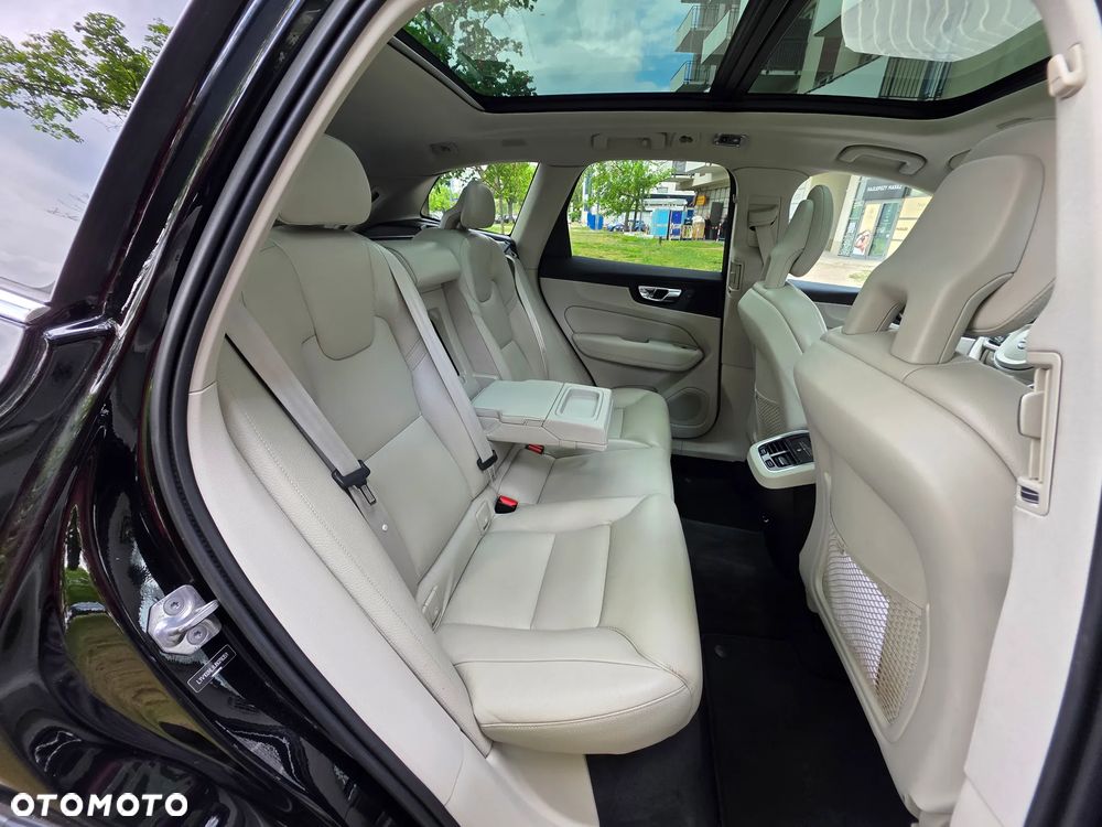 Volvo XC 60 T5 AWD Inscription - 33