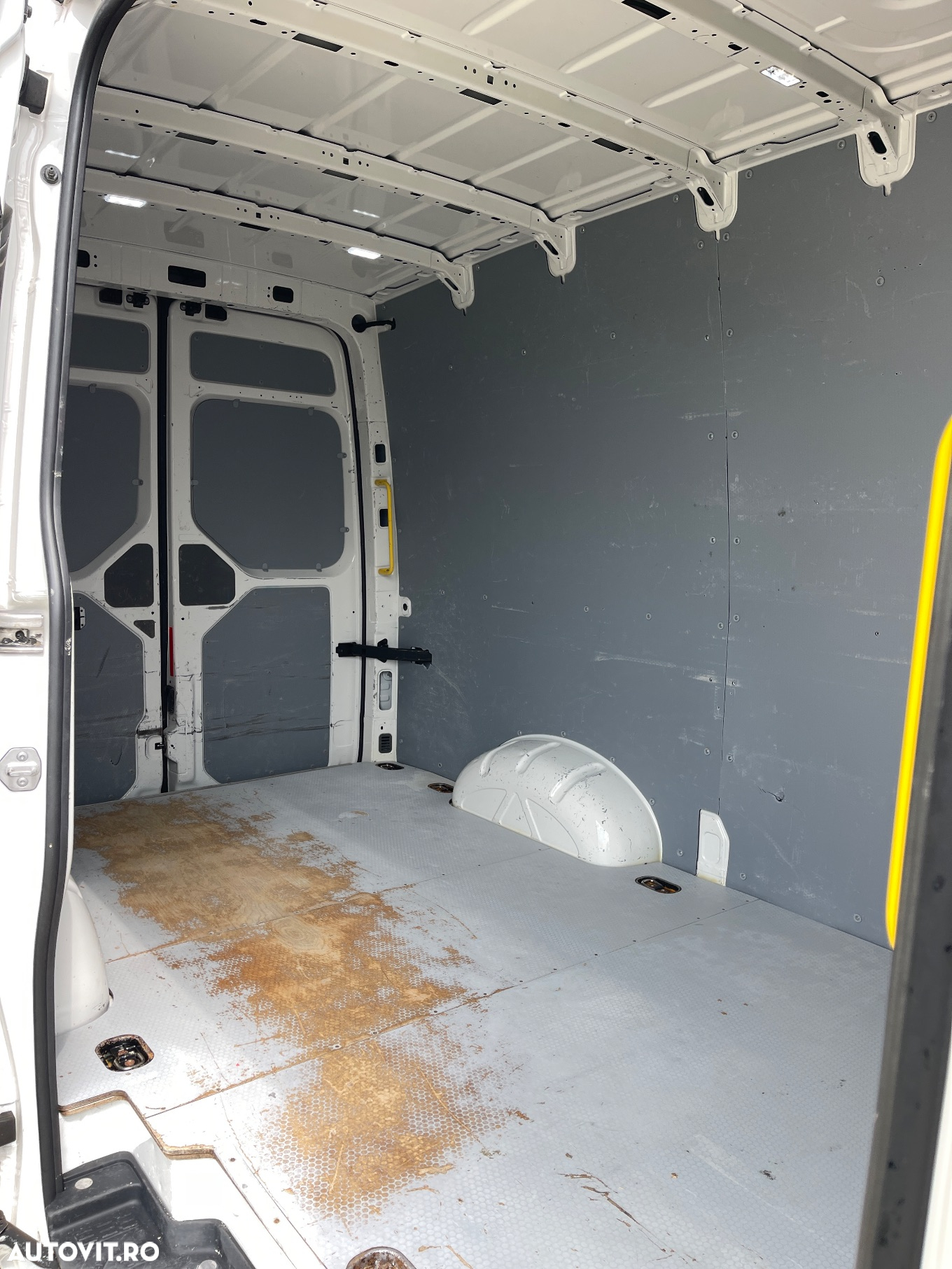 Volkswagen CRAFTER  L3H2  TRACTIUNE SPATE - 18