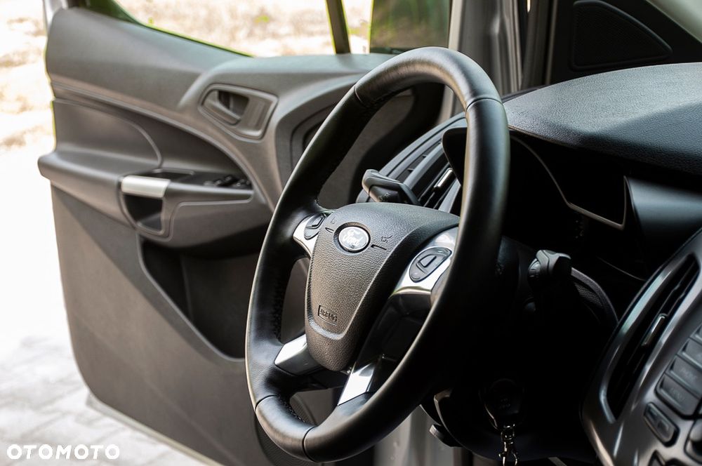 Ford Transit Connect - 32