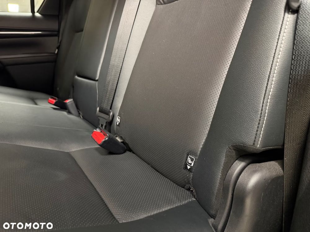 Toyota Hilux 2.4 D-4D Double Cab Selection 50 4x4 - 35