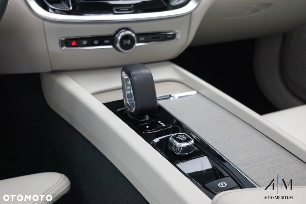 Volvo V60 Cross Country B4 D AWD Geartronic - 21
