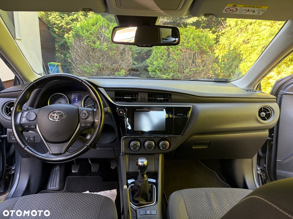 Toyota Corolla 1.6 Active - 12