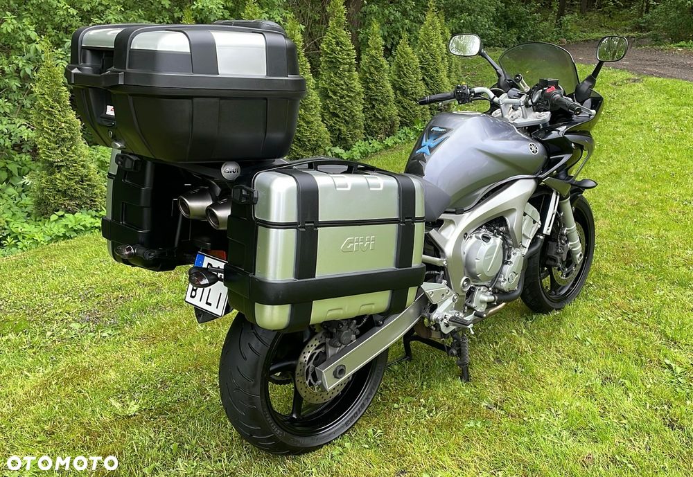 Yamaha FZ6 - 11