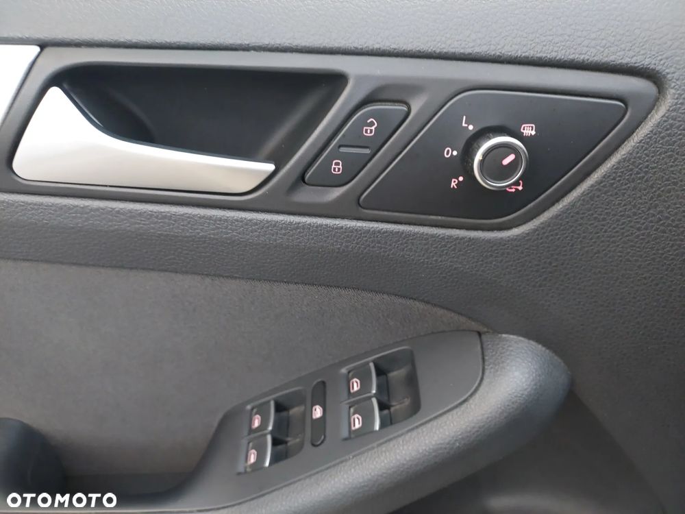 Volkswagen Jetta 1.4 Hybrid DSG Comfortline - 19