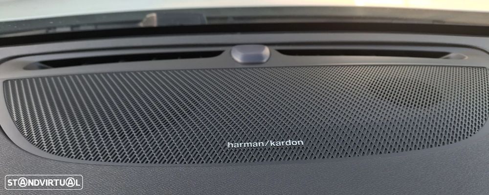 Volvo V60 2.0 D4 R-Design - 17