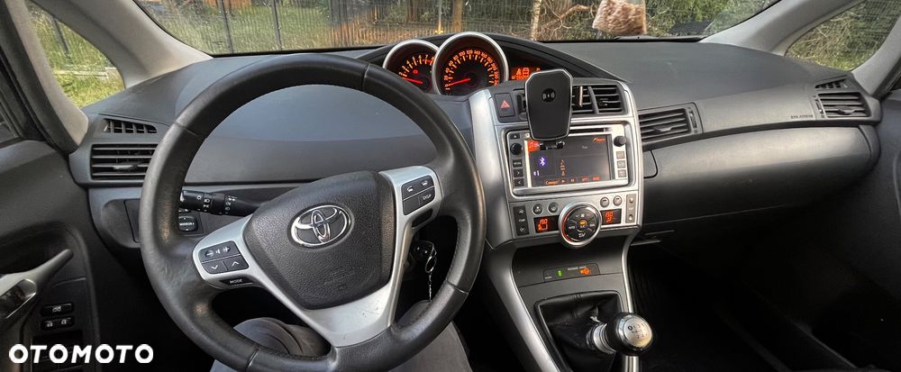 Toyota Verso 1.8 Premium EU5 - 6