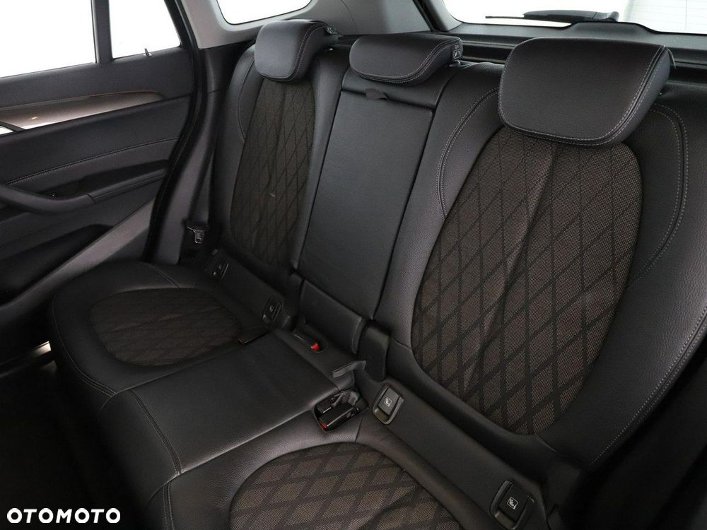 BMW X1 sDrive20d xLine - 18
