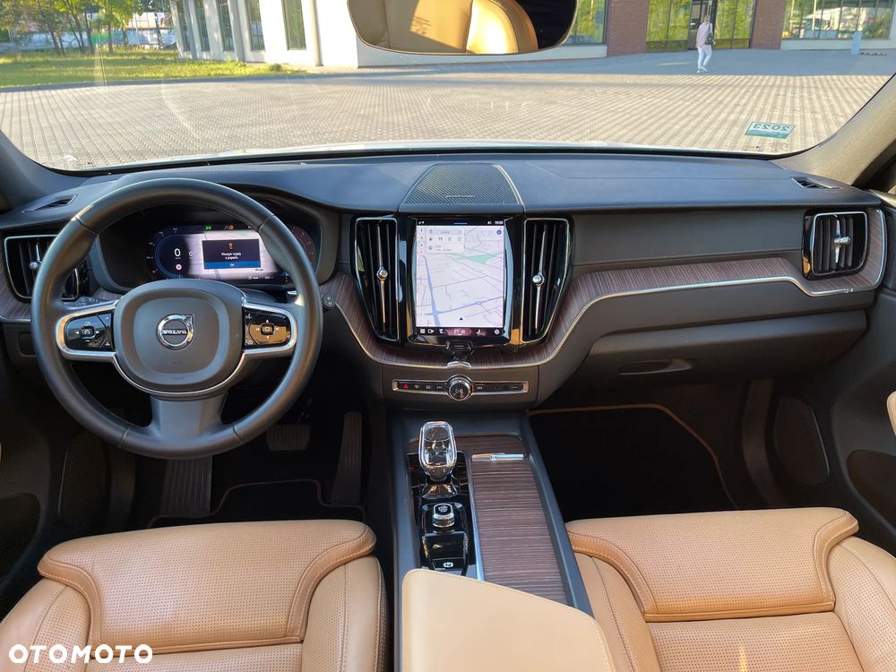 Volvo XC 60 B5 B AWD Ultimate Black Edition - 15