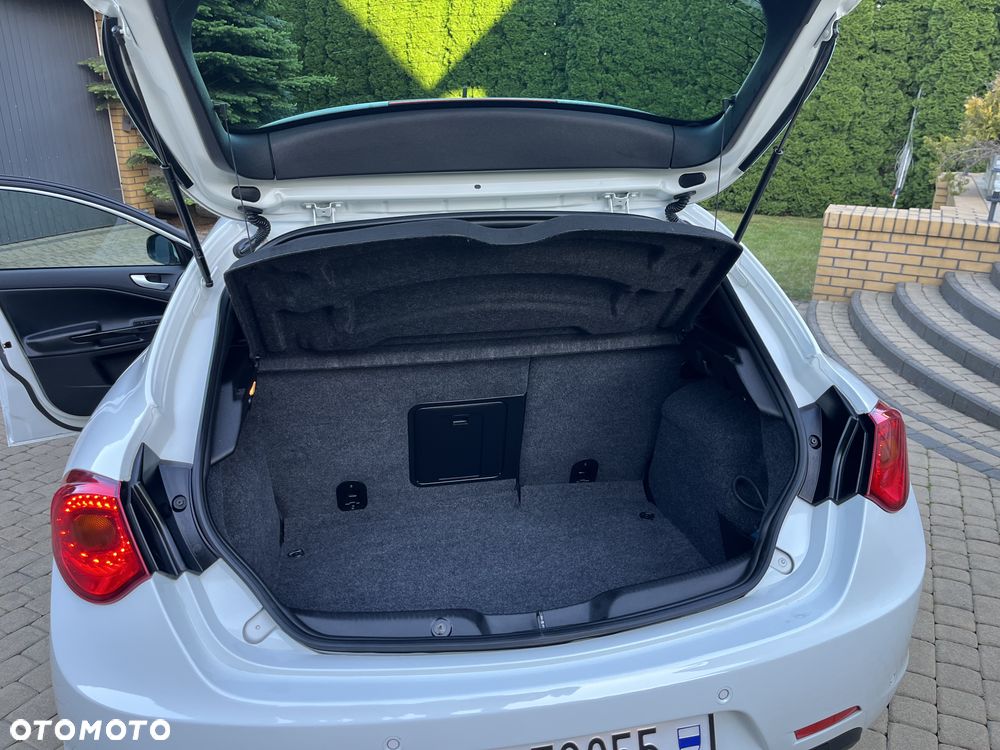 Alfa Romeo Giulietta 1.8 TBi 16V Quadrifoglio Verde - 10