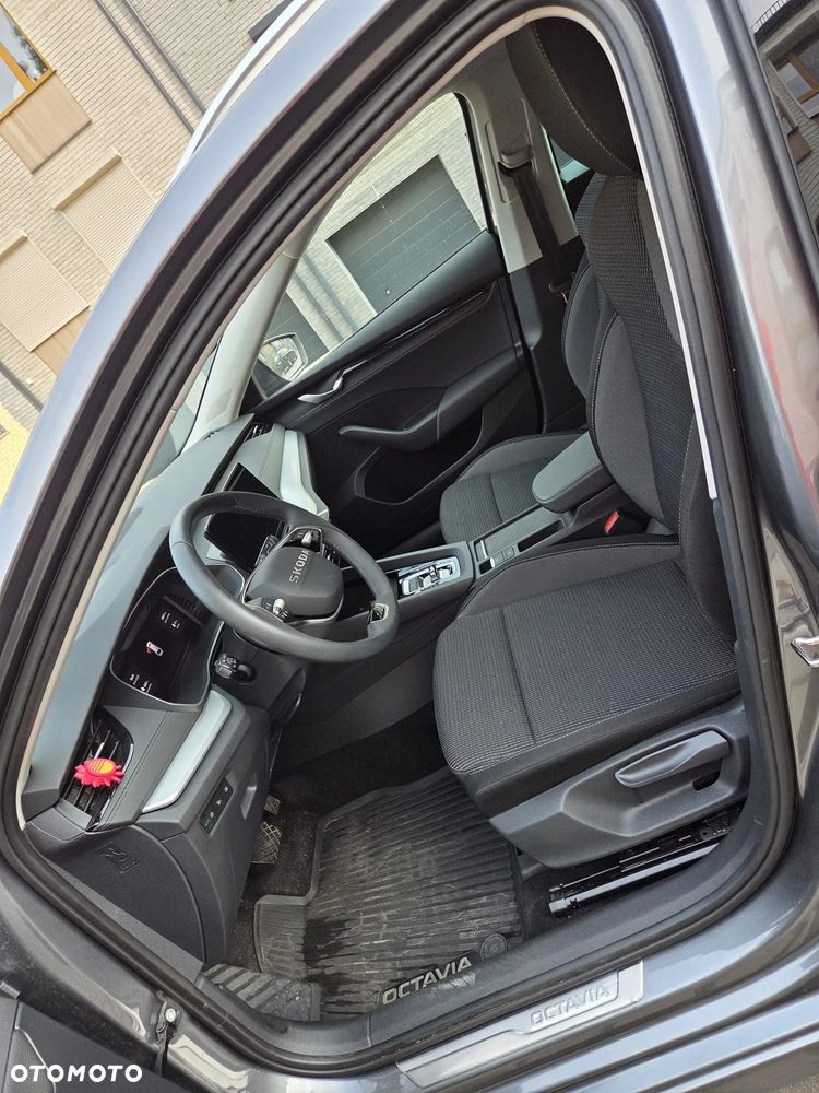 Skoda Octavia 1.5 TSI mHEV Selection DSG - 5