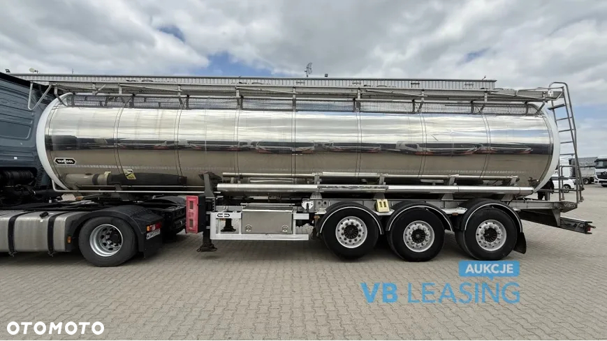 Ackermann VAN HOOL 3 AXLE SEMI TRAILER cysterna do przewozu materiałów niebezpiecznych - 8