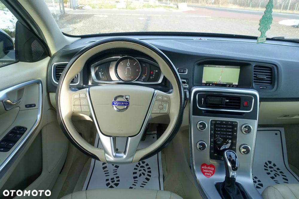 Volvo V60 Cross Country D4 Geartronic Summum - 9