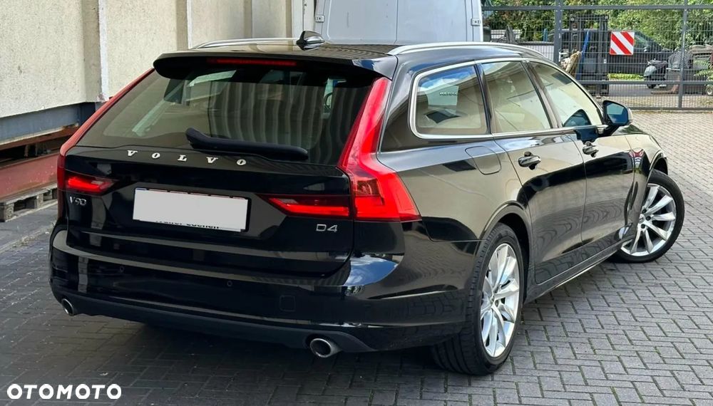 Volvo V90 D4 Geartronic Momentum Pro - 6