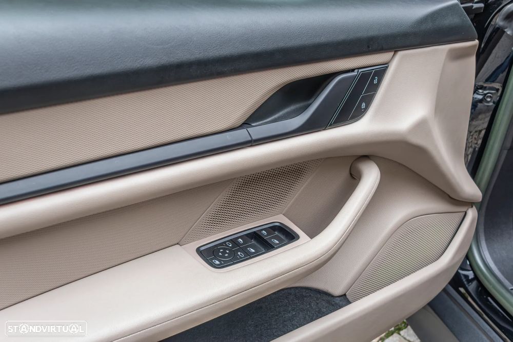 Porsche Taycan Sport Turismo Standard - 6