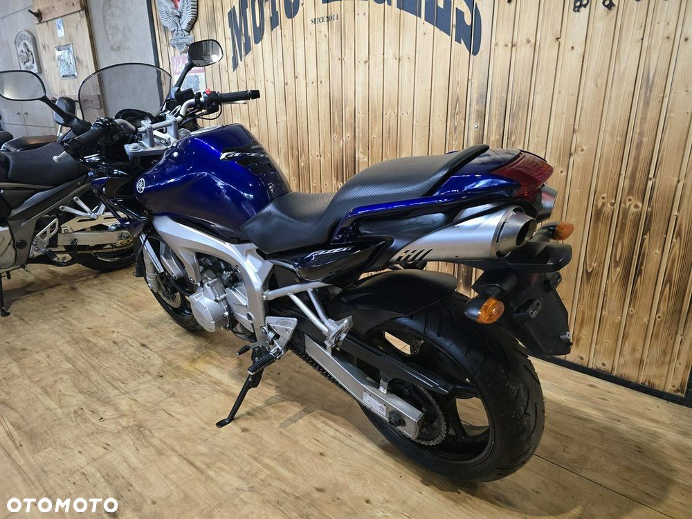 Yamaha FZ - 19