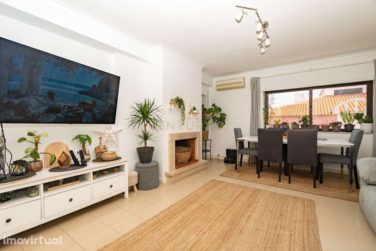 ** ESPECTACULAR APARTAMENTO T2 NO SEIXAL, COM VARANDA E LUGAR DE PARQU - Grande imagem: 2/34