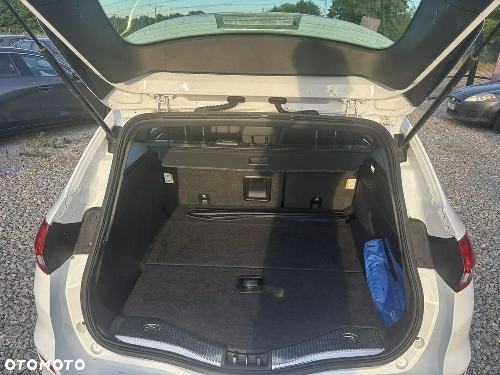 Ford Mondeo - 36