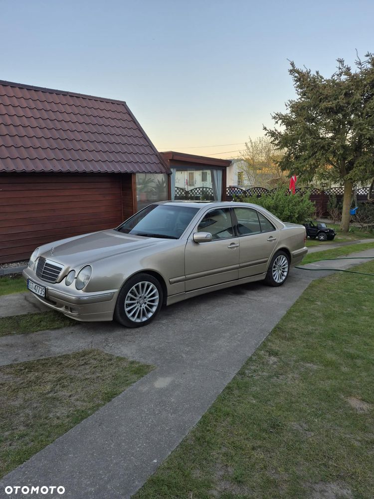 Mercedes-Benz Klasa E - 1