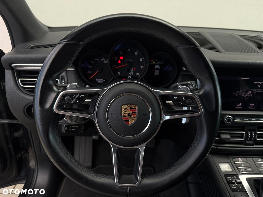 Porsche Macan - 10