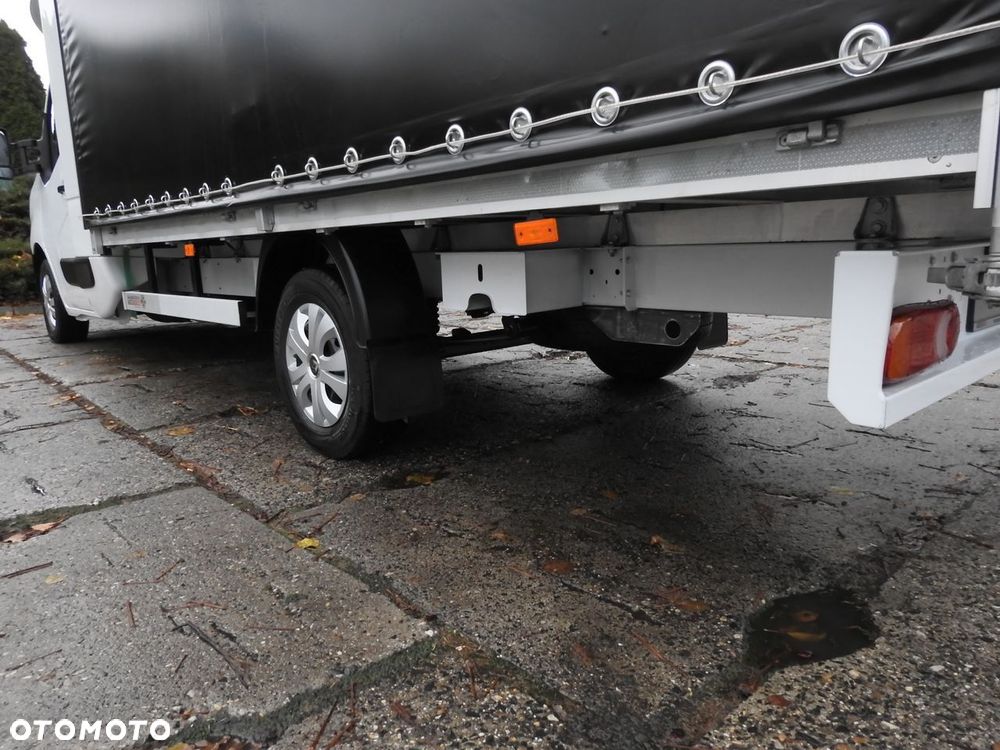 Renault MASTER PLANDEKA 8 PALET TEMPOMAT KLIMATYZACJA LEDY  165KM - 17