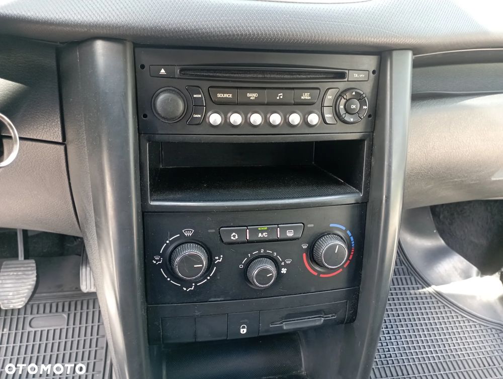 Peugeot 207 70 HDi FAP Filou - 10