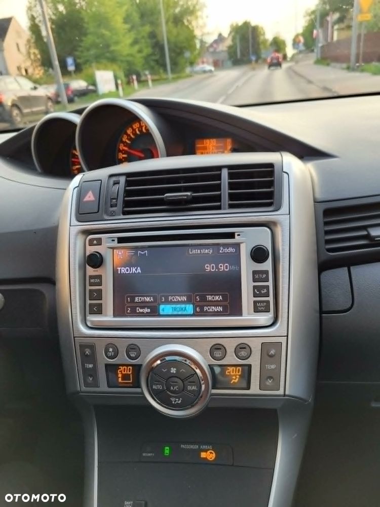 Toyota Verso 1.8 Premium MS - 9