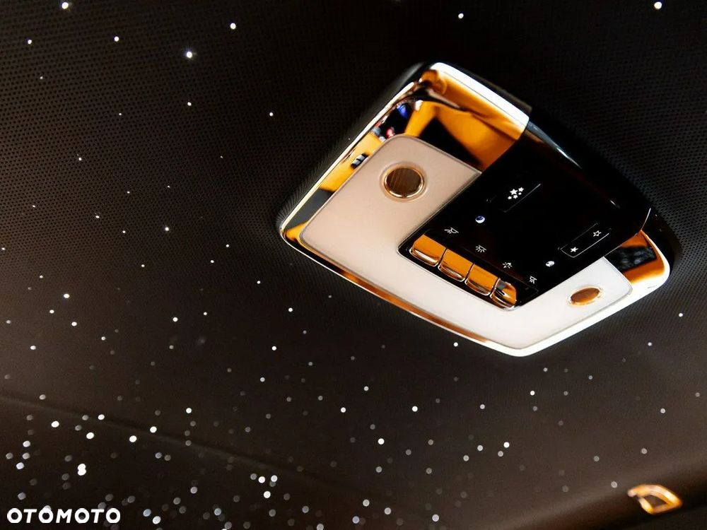 Rolls-Royce Spectre - 25