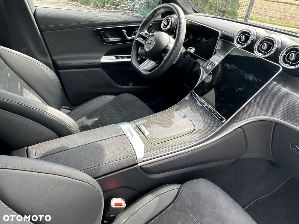 Mercedes-Benz GLC 300 e 4Matic 9G-TRONIC AMG Line - 13